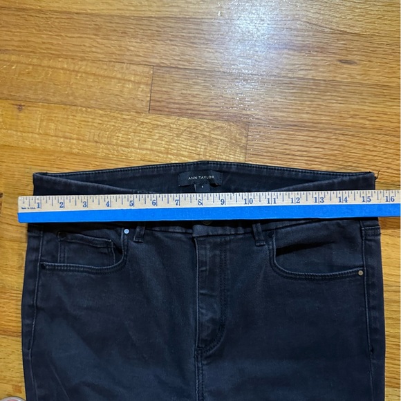 Ann Taylor Black Straight Jeans Classic Style size 8(b2 - Picture 7 of 7